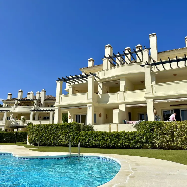 Venta de apartamento en planta media en Casares