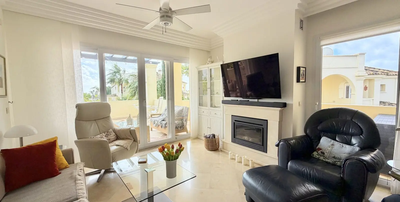 Venta de apartamento en planta media en Casares 3