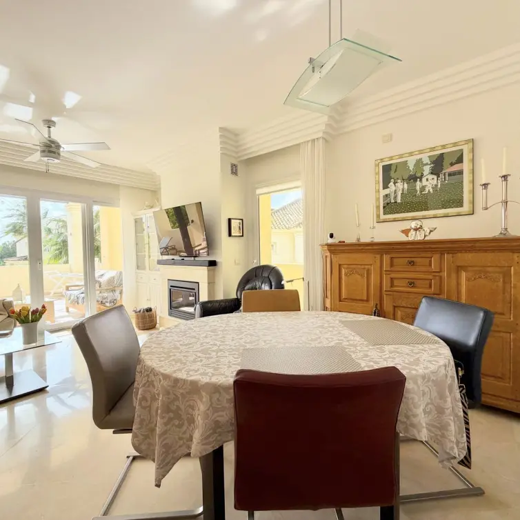 Venta de apartamento en planta media en Casares