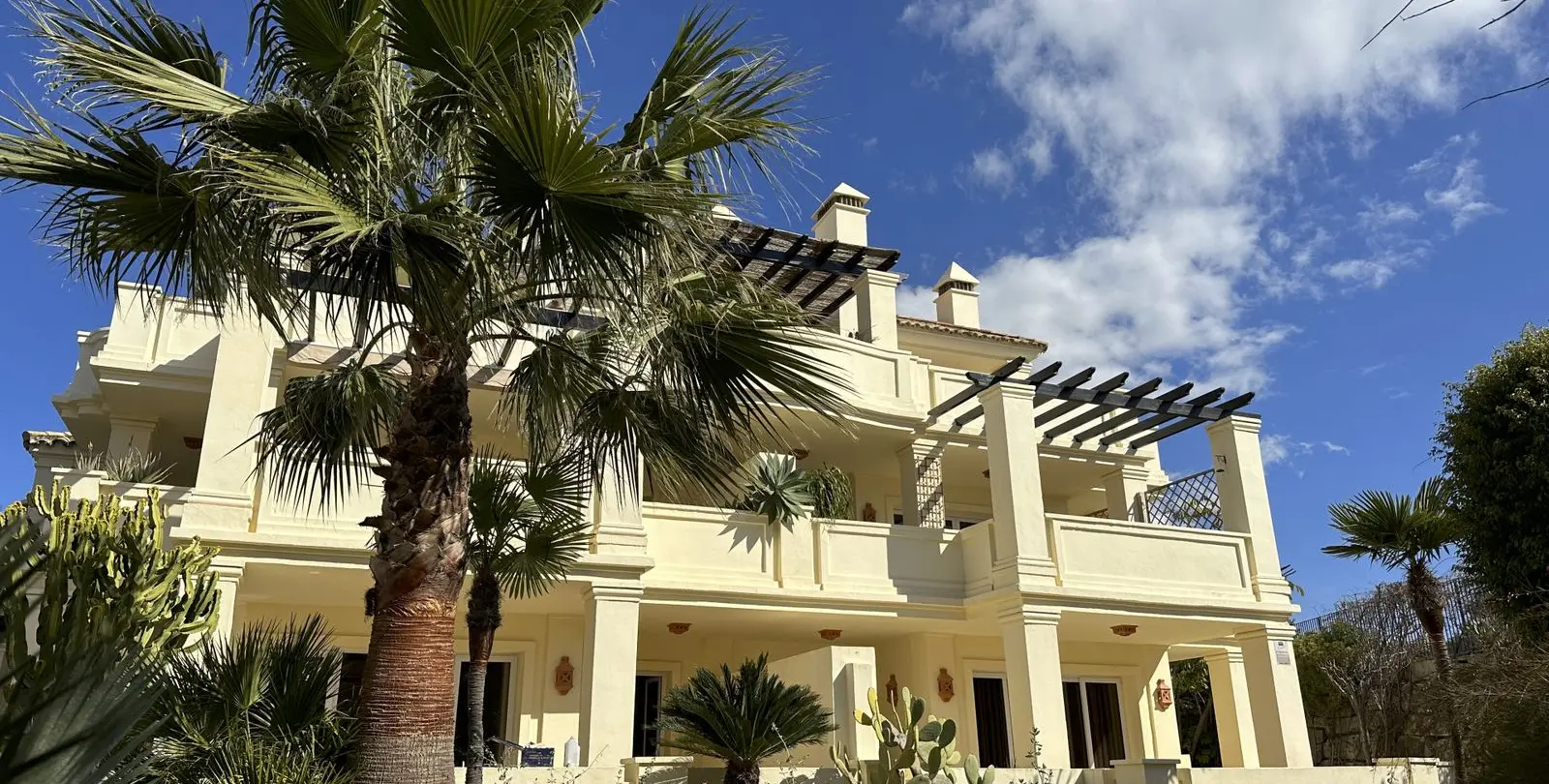 Venta de apartamento en planta media en Casares 20