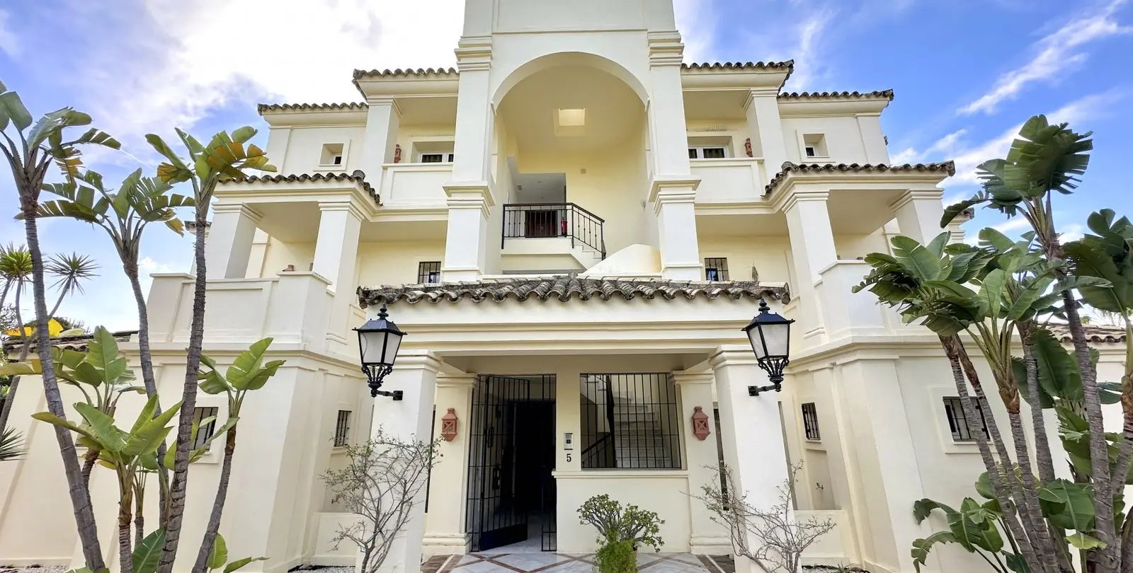Venta de apartamento en planta media en Casares 21