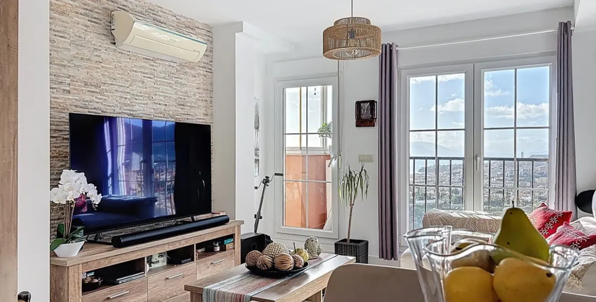 Sale of middle floor apartment in Rincón de la Victoria 3