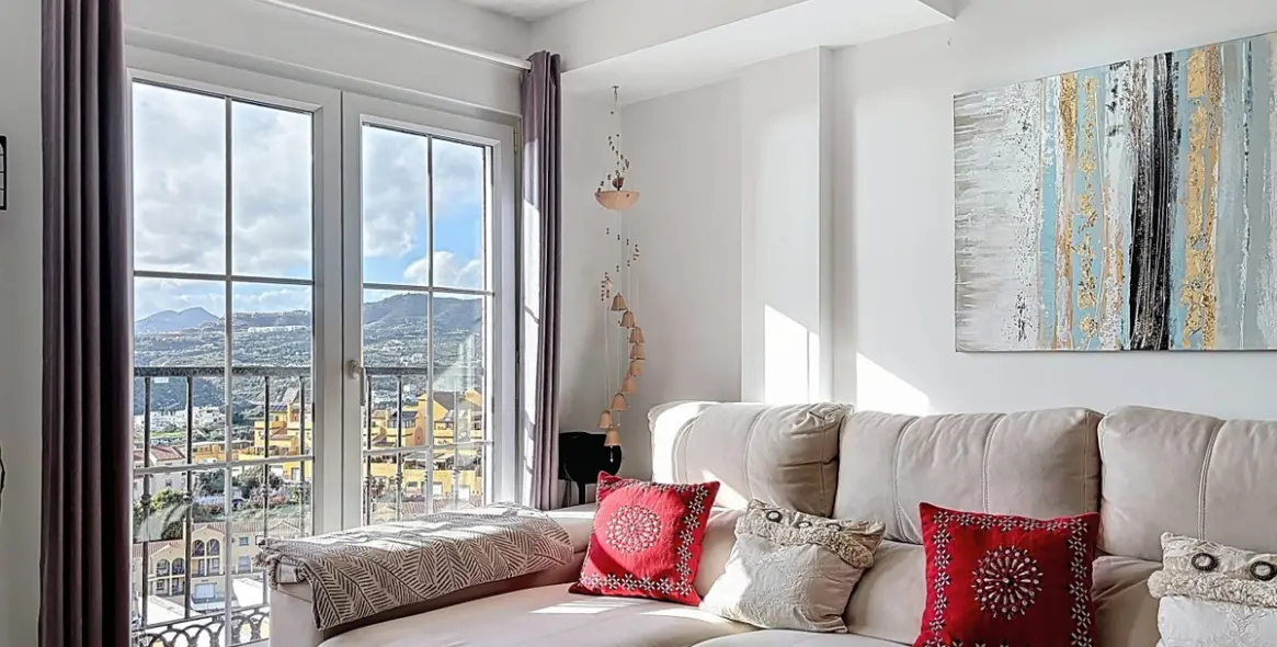 Sale of middle floor apartment in Rincón de la Victoria 5