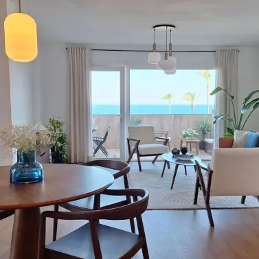 Sale of penthouse duplex in Estepona