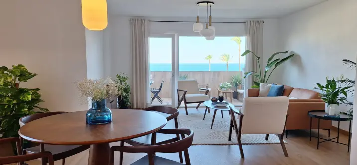 Sale of penthouse duplex in Estepona 1