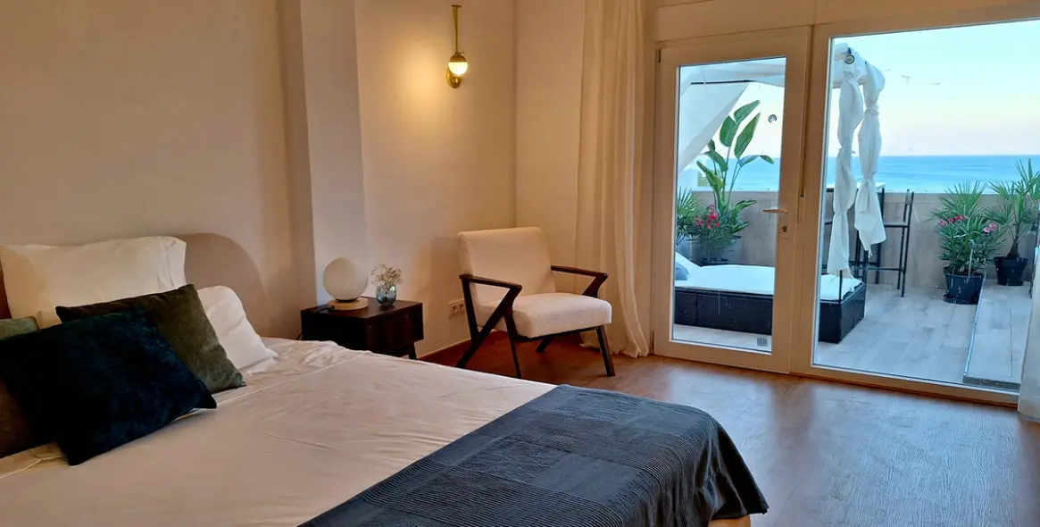 Sale of penthouse duplex in Estepona 5