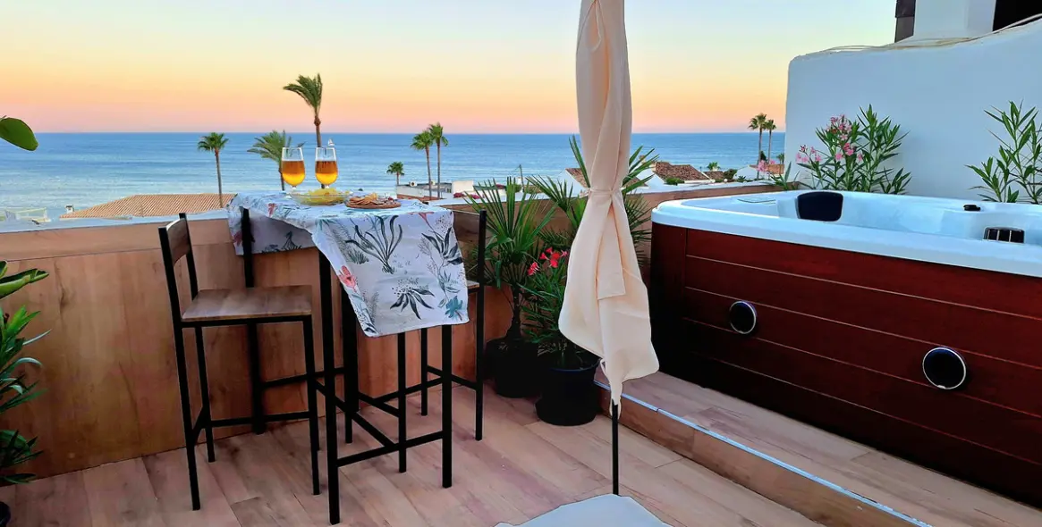 Sale of penthouse duplex in Estepona 8