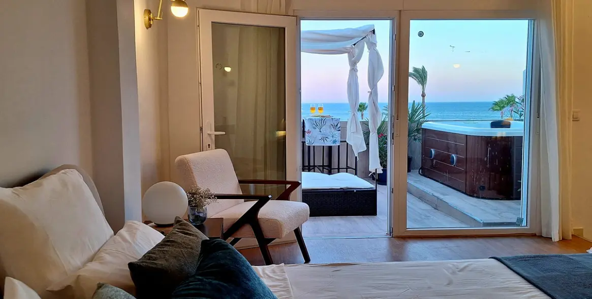 Sale of penthouse duplex in Estepona 13