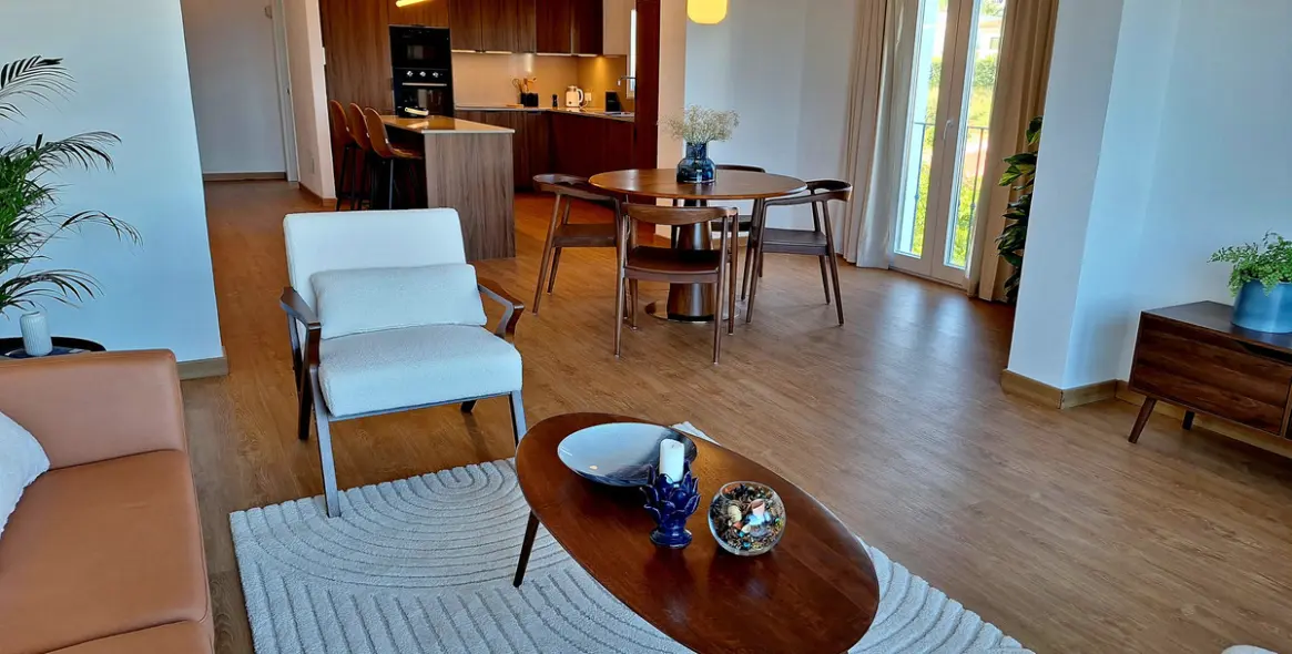 Sale of penthouse duplex in Estepona 18