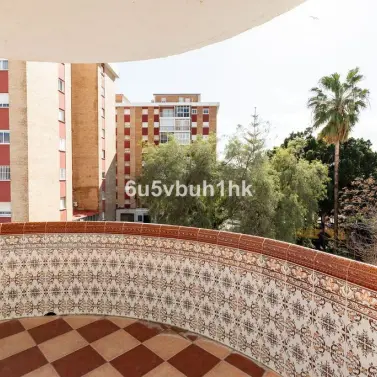 Venta de apartamento en planta media en Fuengirola