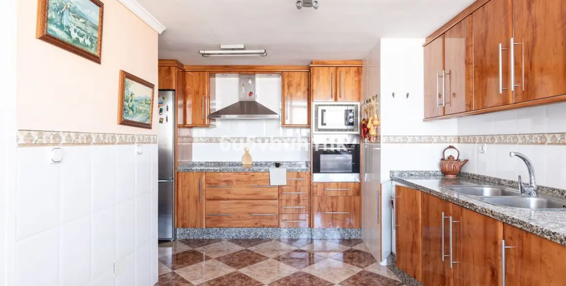 Venta de apartamento en planta media en Fuengirola 7