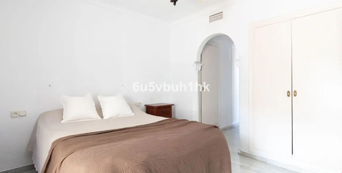 Venta de apartamento en planta media en Fuengirola 11