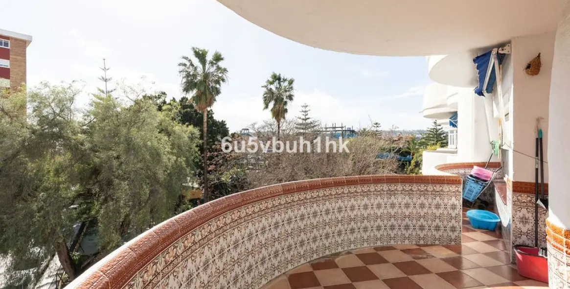 Venta de apartamento en planta media en Fuengirola 17