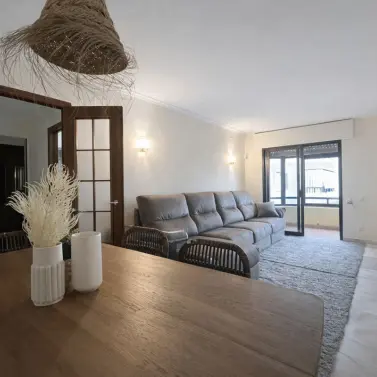 Sale of middle floor apartment in Marbella