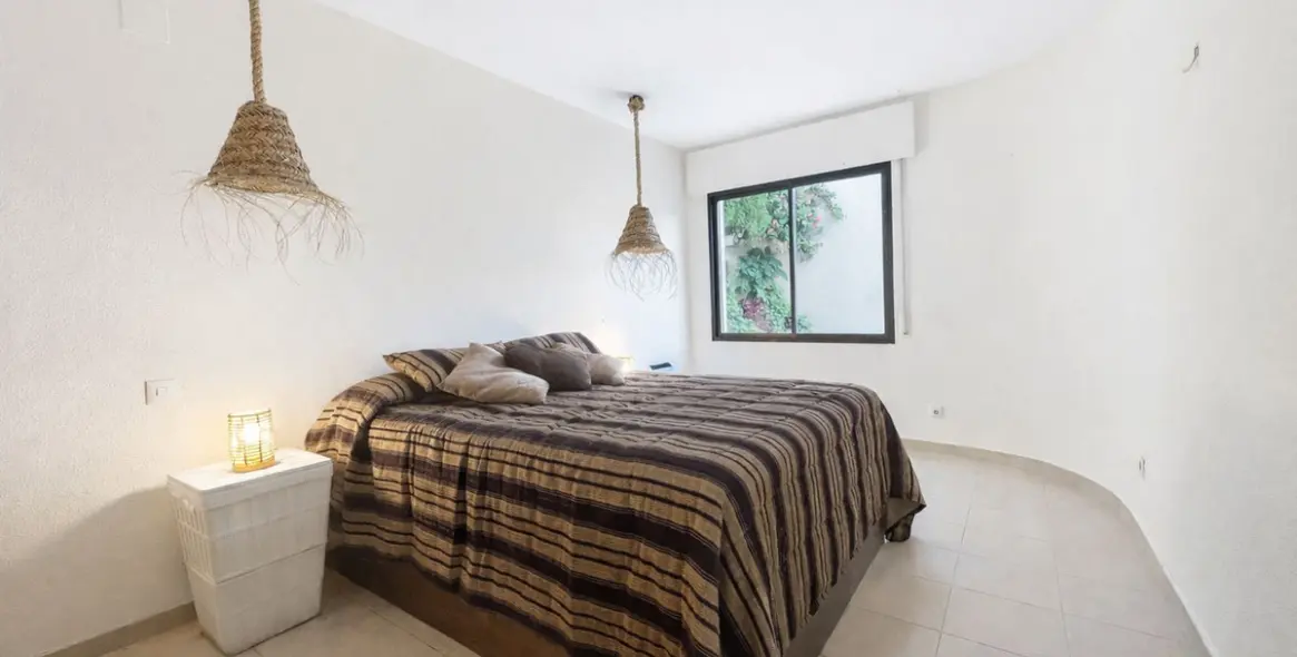 Sale of middle floor apartment in Marbella 3
