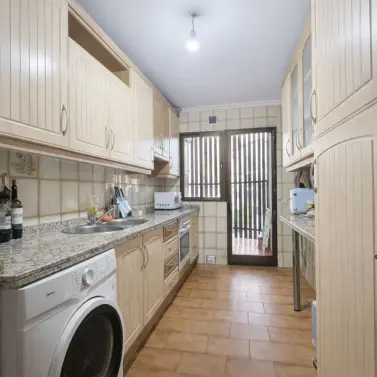 Sale of middle floor apartment in Marbella