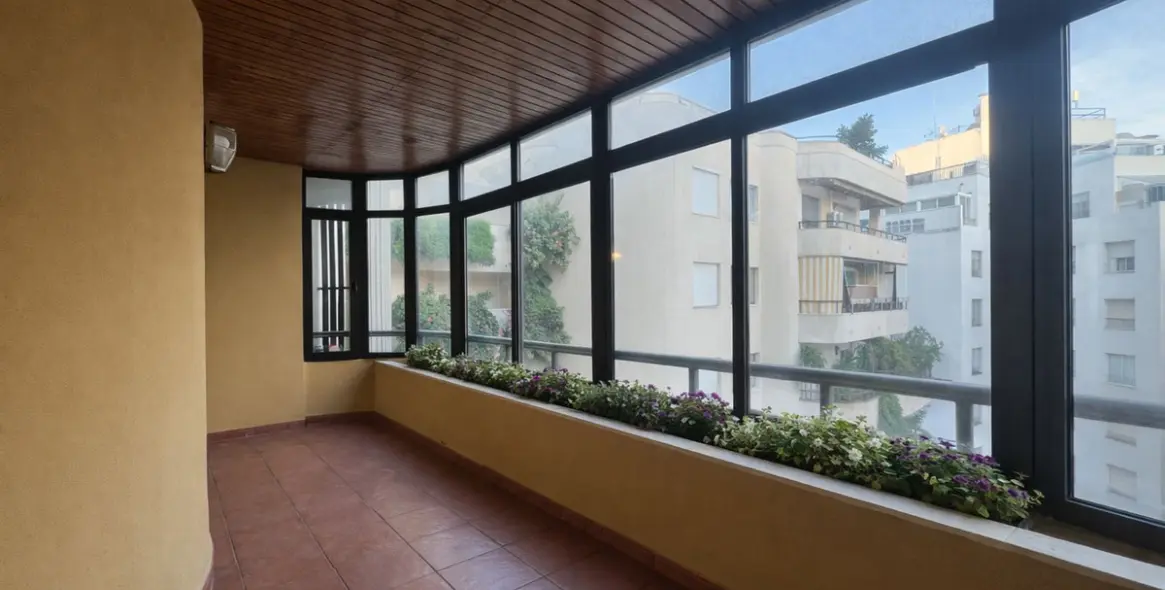 Sale of middle floor apartment in Marbella 7
