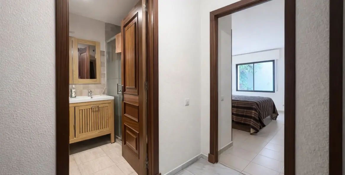 Sale of middle floor apartment in Marbella 11