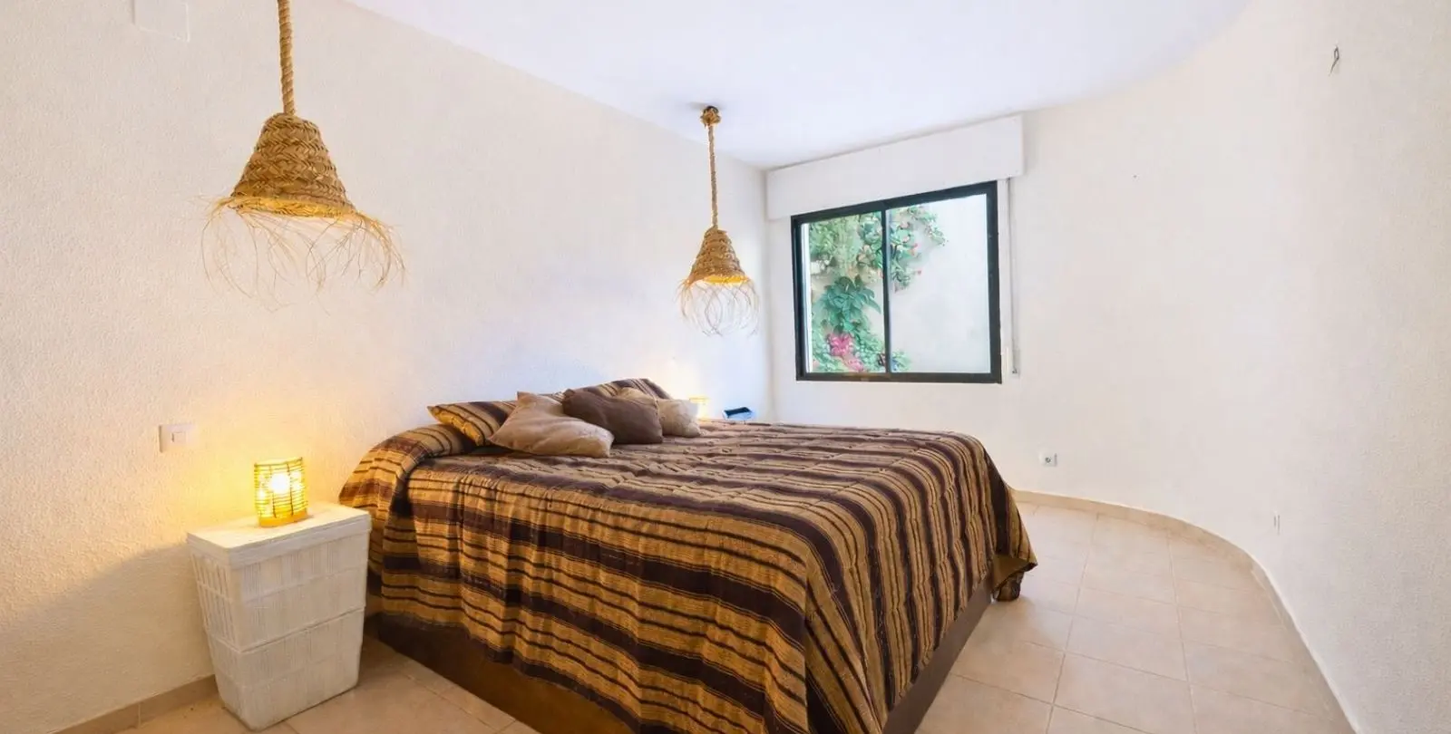 Продажа апартаментов на среднем этаже в Marbella 3
