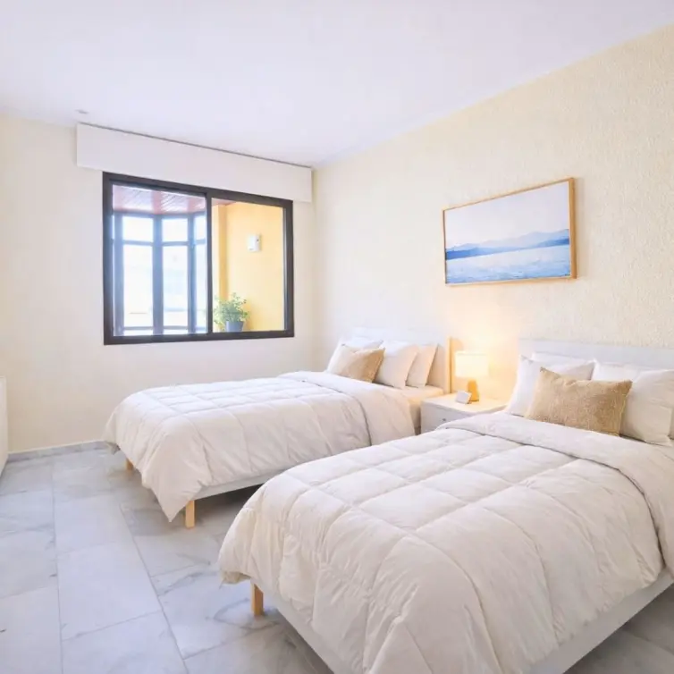 Продажа апартаментов на среднем этаже в Marbella