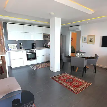 Sale of middle floor apartment in Fuengirola