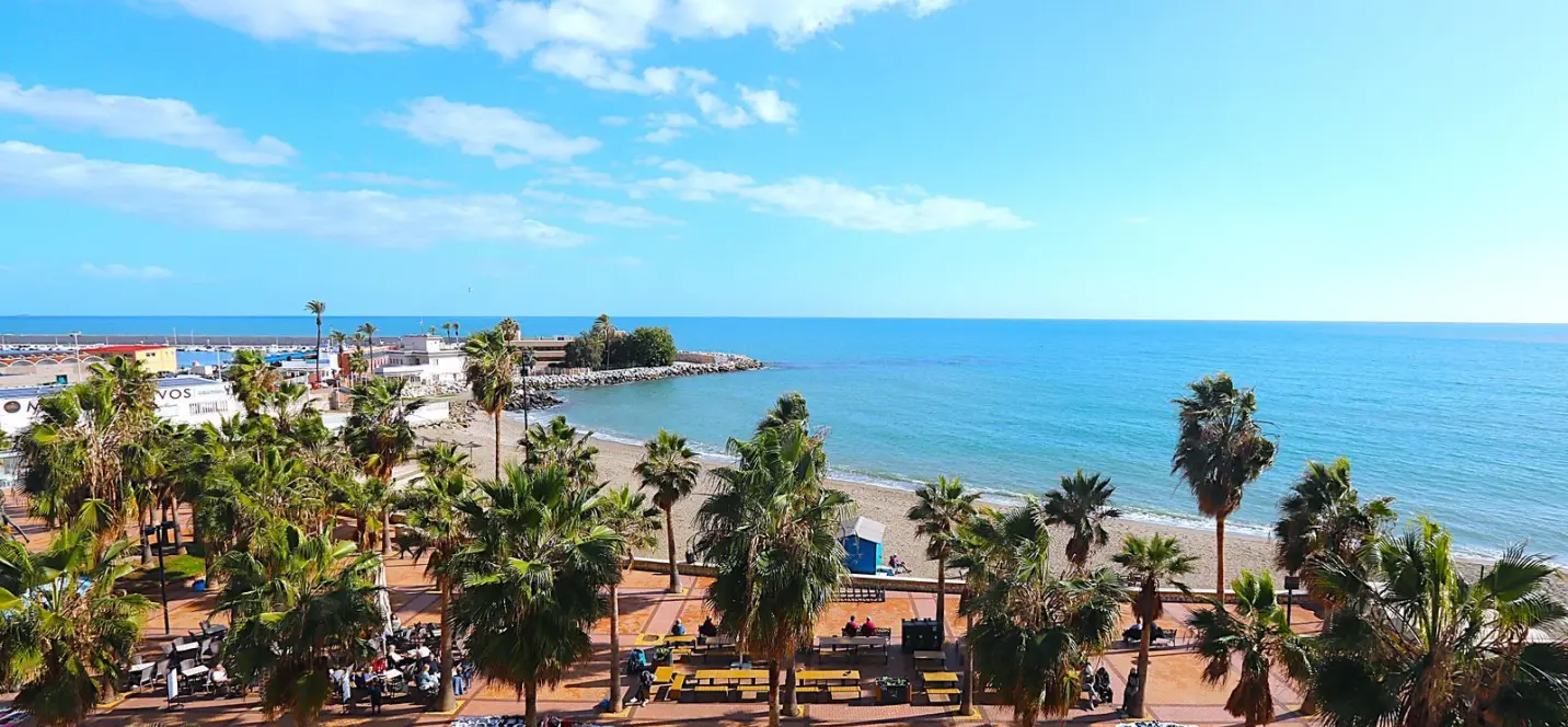 Venta de apartamento en planta media en Fuengirola 0