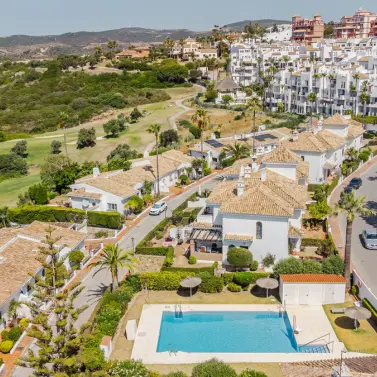 Sale of townhouse in La Duquesa