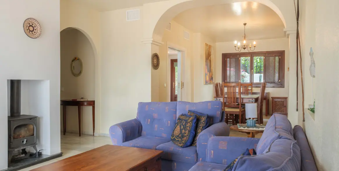 Sale of townhouse in La Duquesa 5