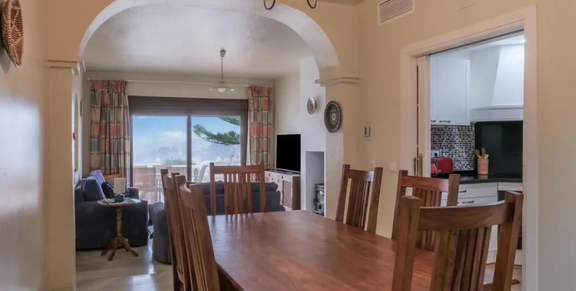 Sale of townhouse in La Duquesa 14