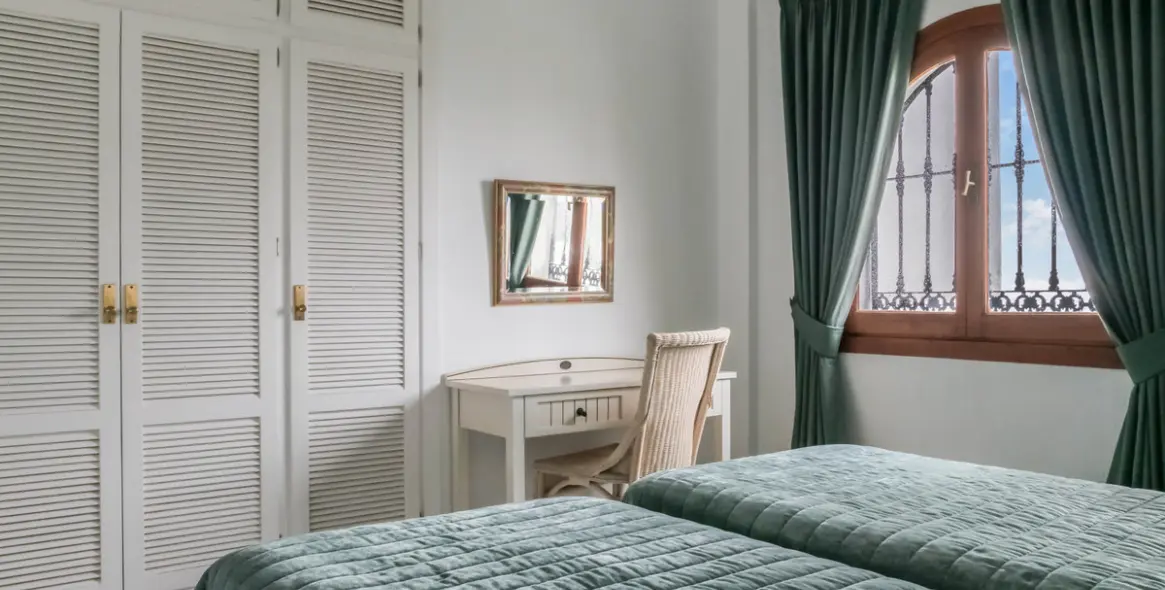 Sale of townhouse in La Duquesa 27