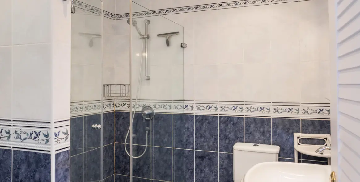 Sale of townhouse in La Duquesa 36