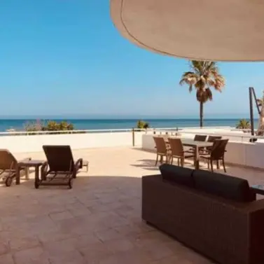 Продажа апартаментов на среднем этаже в Estepona