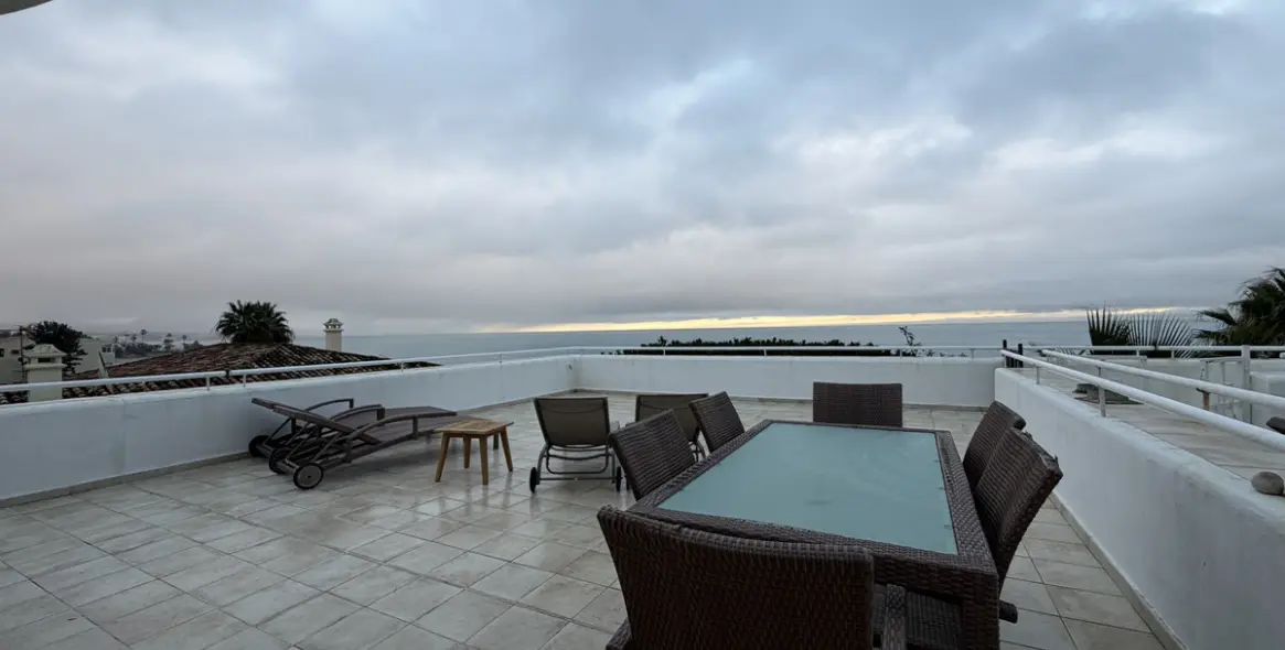 Продажа апартаментов на среднем этаже в Estepona 17