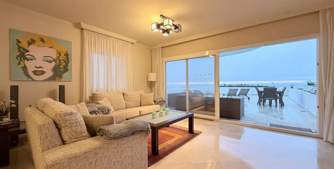 Продажа апартаментов на среднем этаже в Estepona 3