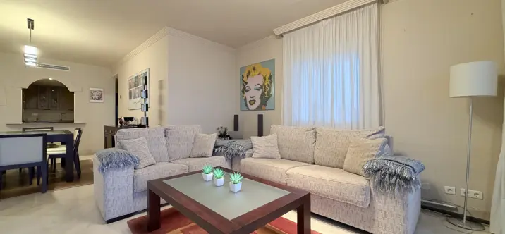 Продажа апартаментов на среднем этаже в Estepona 3