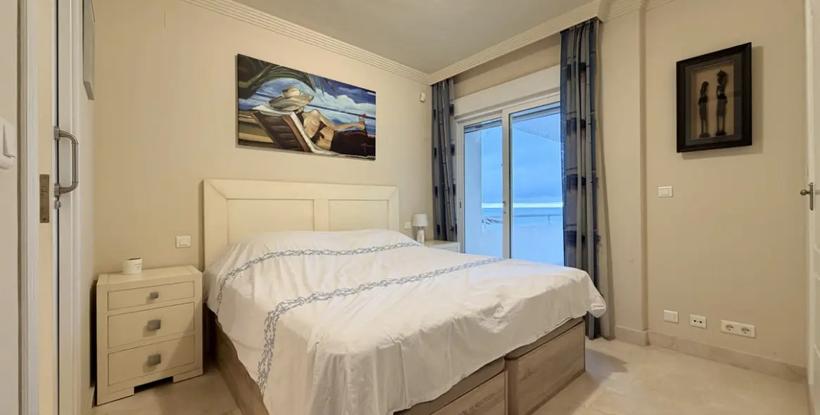 Продажа апартаментов на среднем этаже в Estepona 8