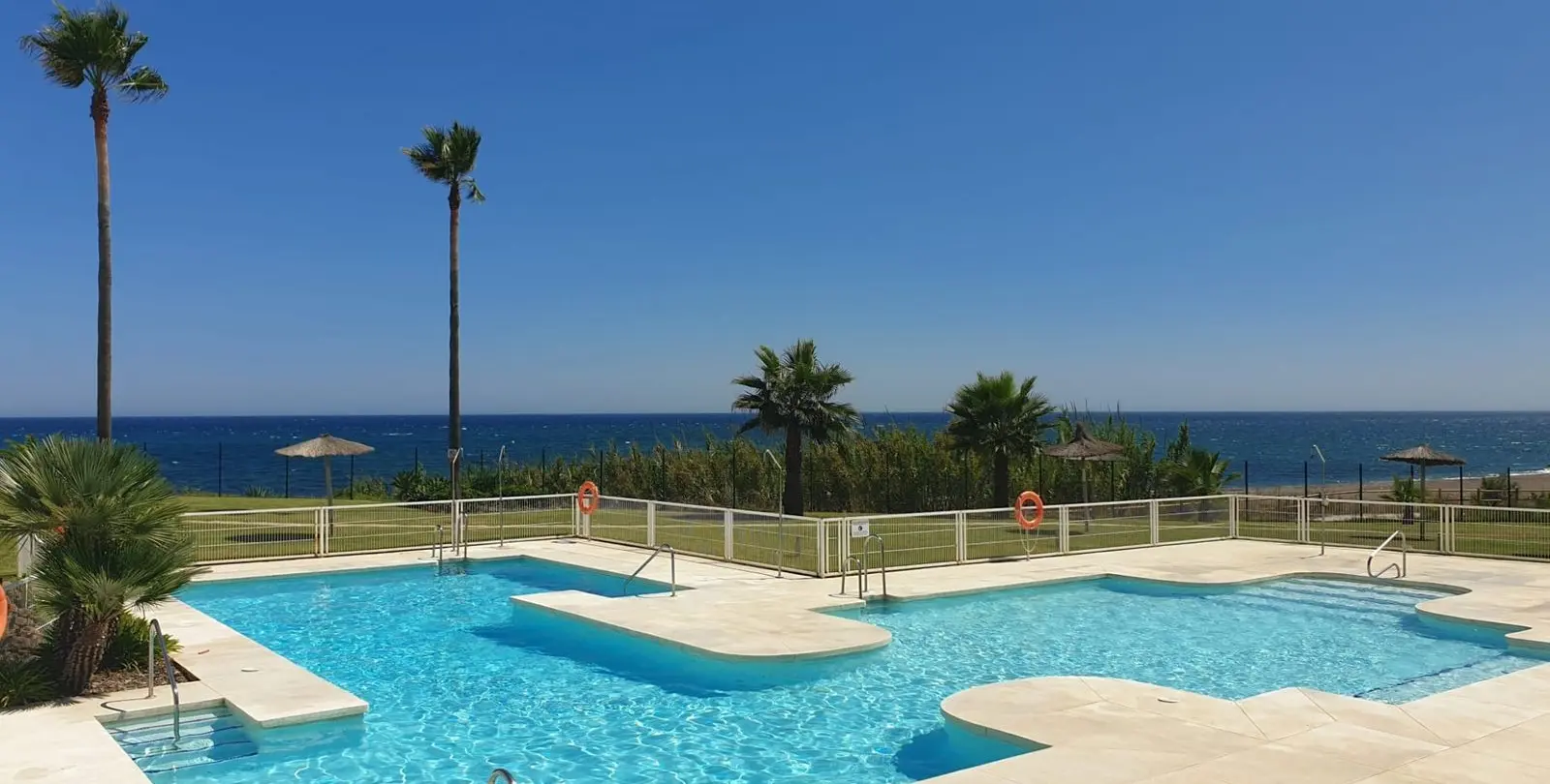 Sale of semi-detached house in Casares 2