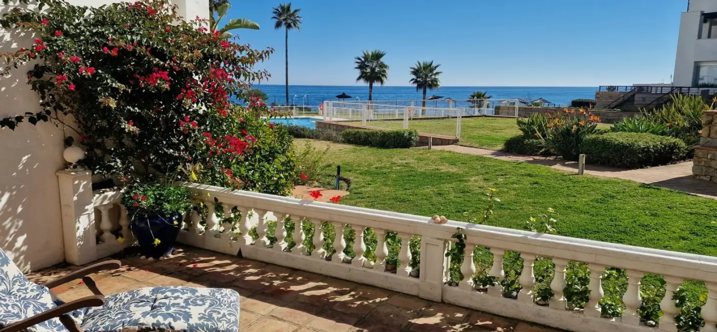 Sale of semi-detached house in Casares 2