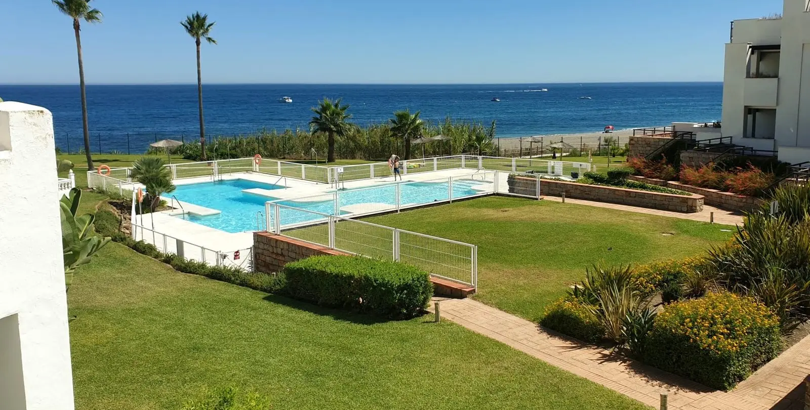 Sale of semi-detached house in Casares 4