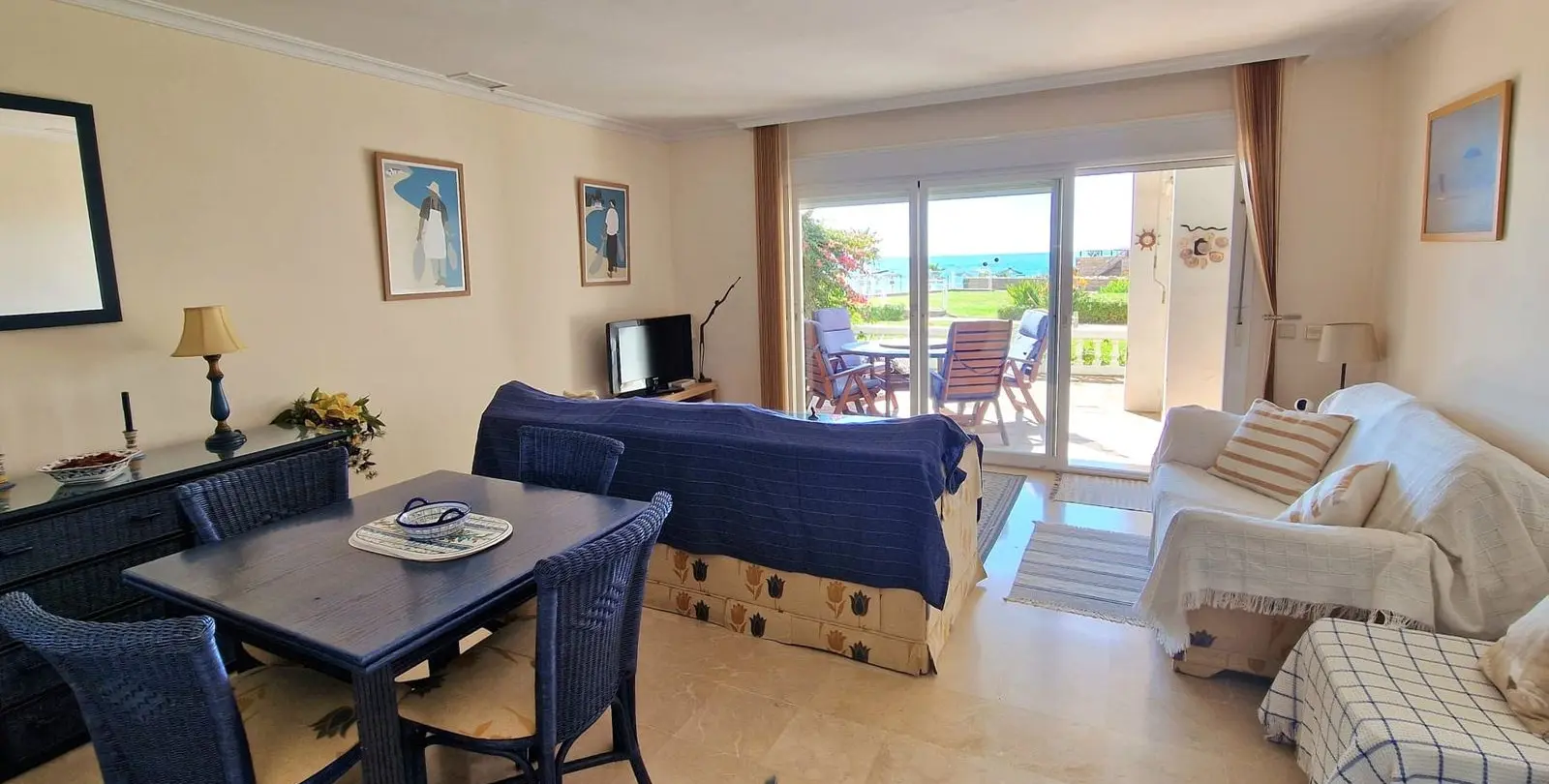 Sale of semi-detached house in Casares 5