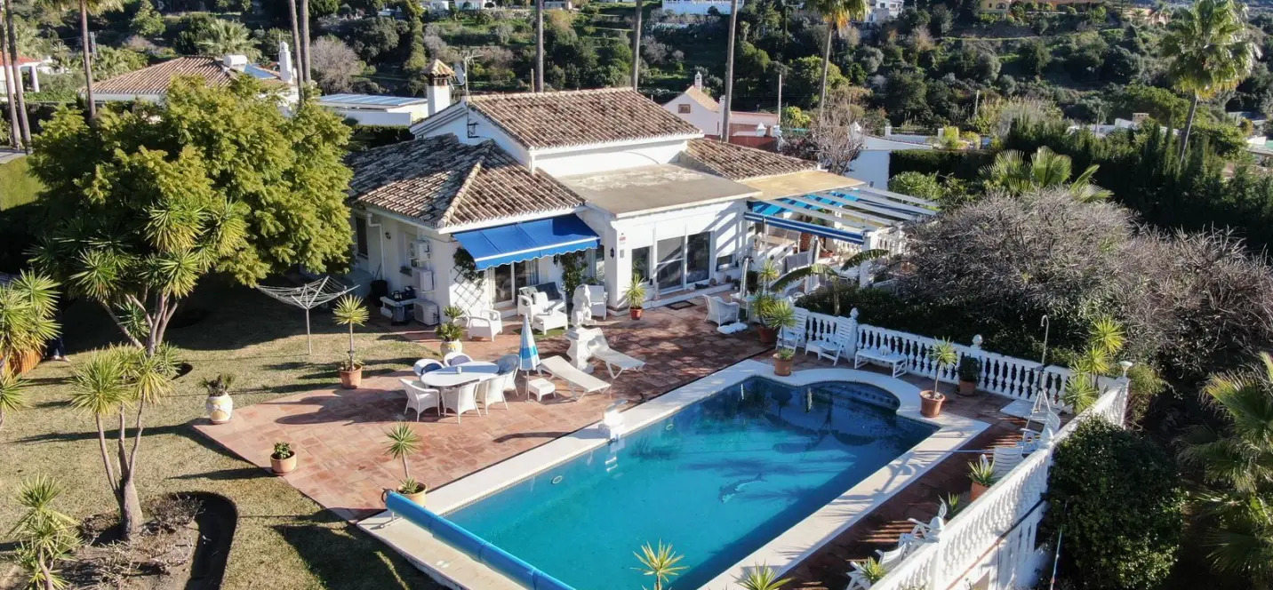 Sale of finca - cortijo in Estepona 0