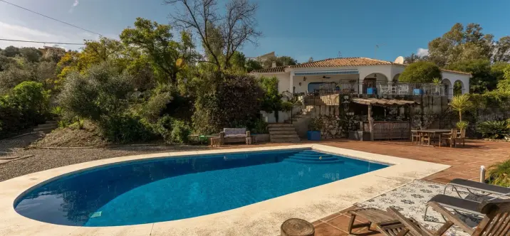 Sale of detached villa in Alhaurín el Grande 1