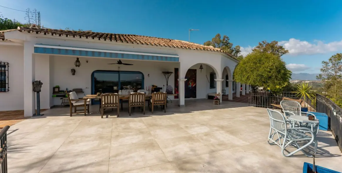 Sale of detached villa in Alhaurín el Grande 12