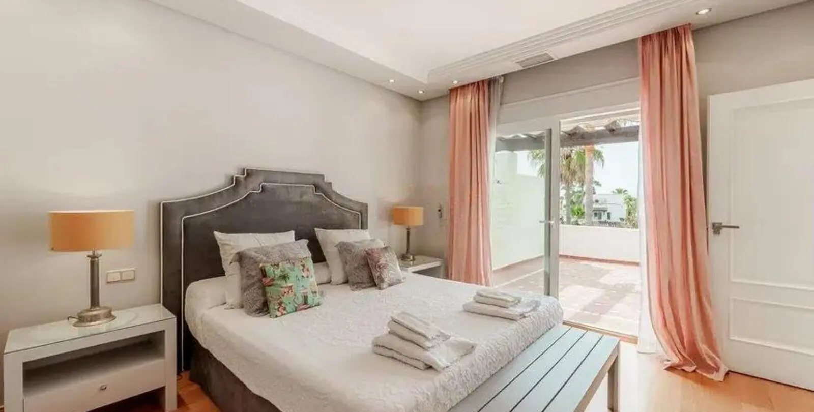Sale of townhouse in Costalita 8