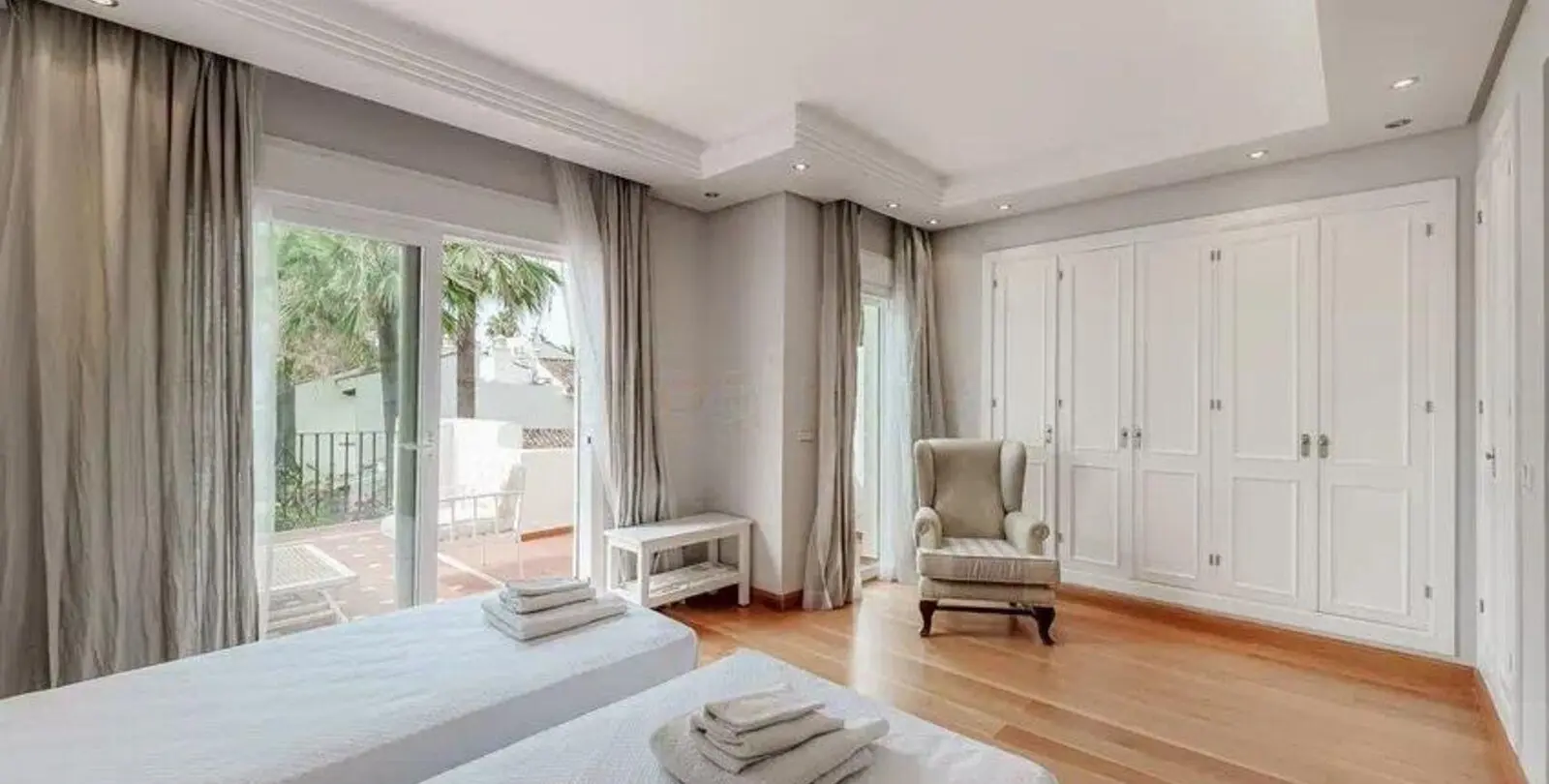 Sale of townhouse in Costalita 16