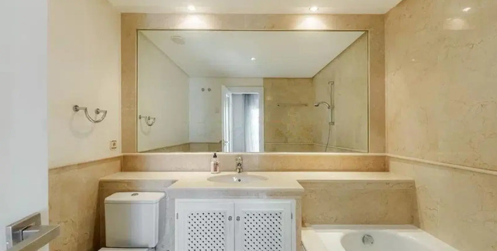 Sale of townhouse in Costalita 20