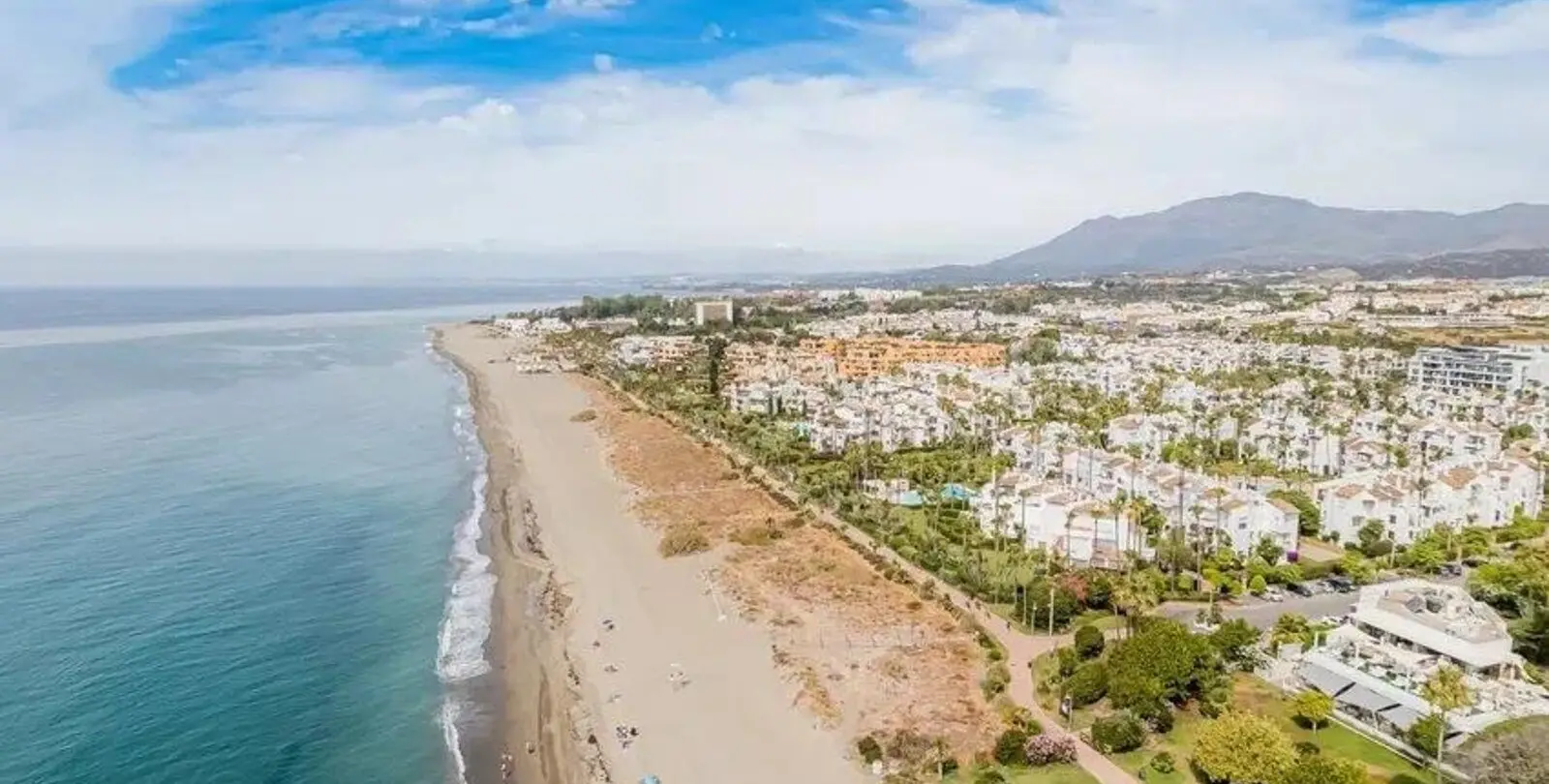 Sale of townhouse in Costalita 25