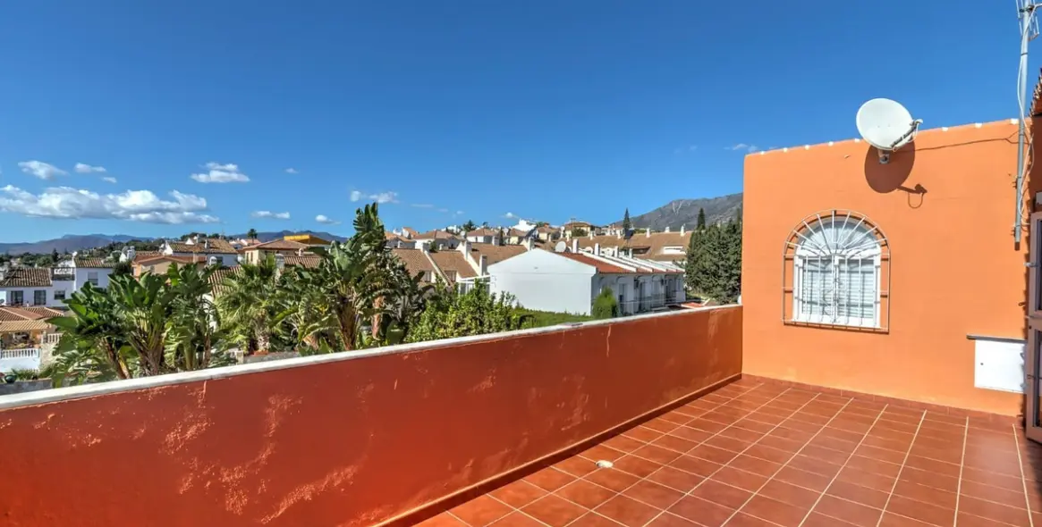 Продажа  отдельно стоящей виллы в Mijas 10