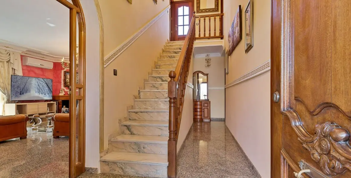 Продажа  отдельно стоящей виллы в Mijas 11