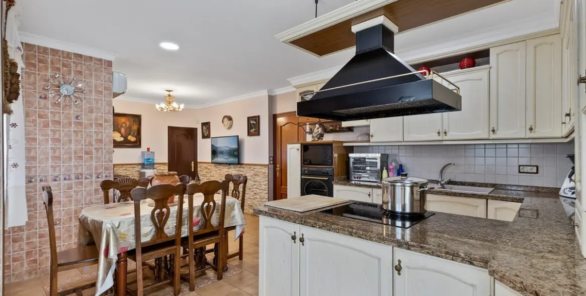 Продажа  отдельно стоящей виллы в Mijas 12